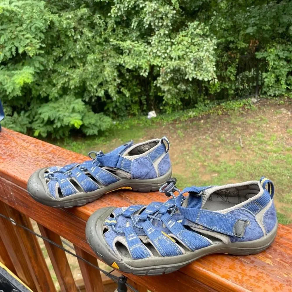 Keen Men's 5 Womens 8.5  Blue and Navy Water Sandals